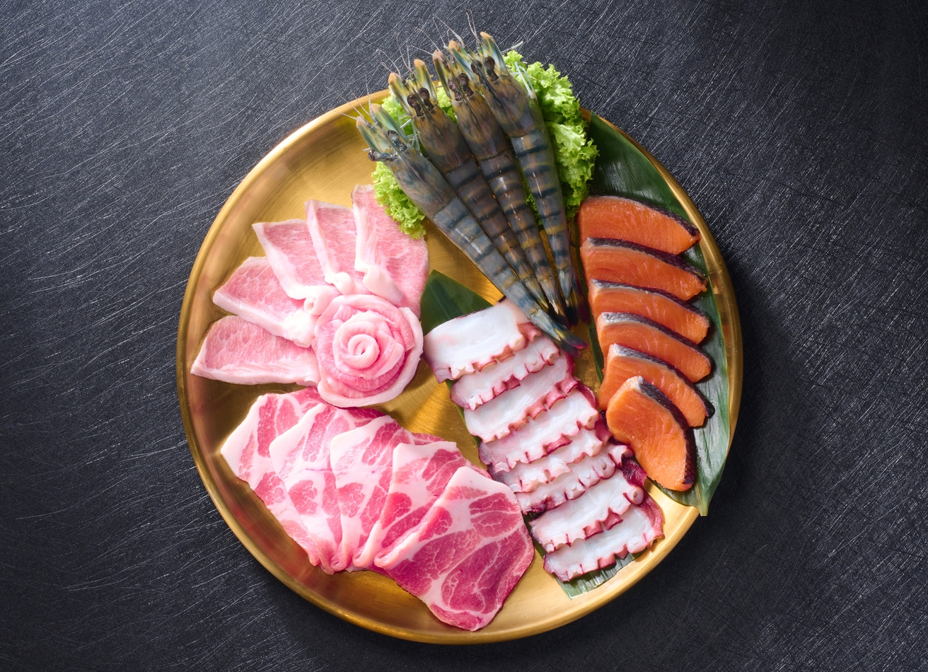 Assorted seafood and pork platter 1312x950px